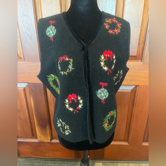 Susan Bristol Jackets & Blazers - VTG Susan Bristol Christmas Vest M Black Boiled Wool Embroidered Y2K 2000 Wreath